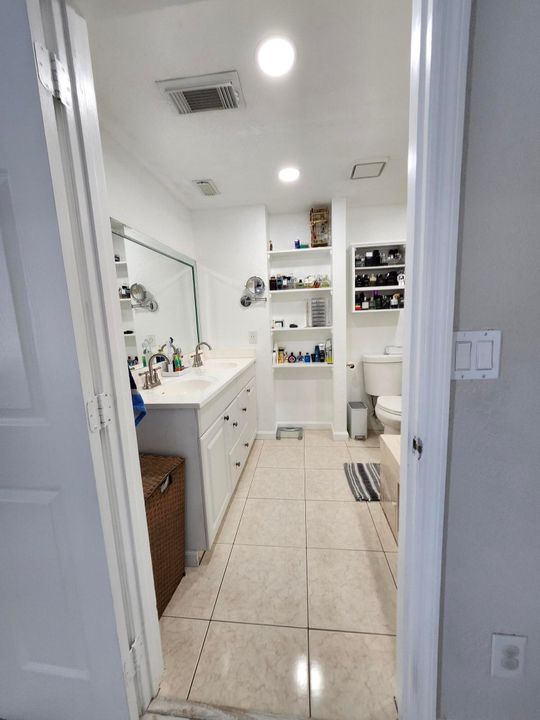 Active With Contract: $535,000 (3 beds, 2 baths, 1424 Square Feet)