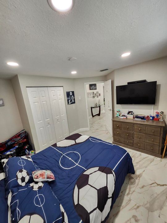 Active With Contract: $535,000 (3 beds, 2 baths, 1424 Square Feet)