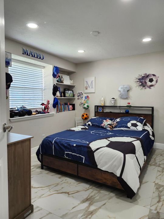 Active With Contract: $535,000 (3 beds, 2 baths, 1424 Square Feet)