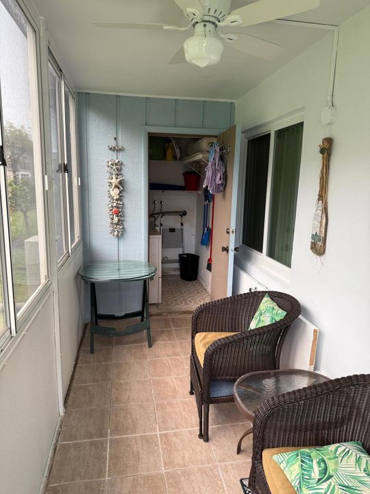 For Sale: $125,000 (2 beds, 2 baths, 907 Square Feet)