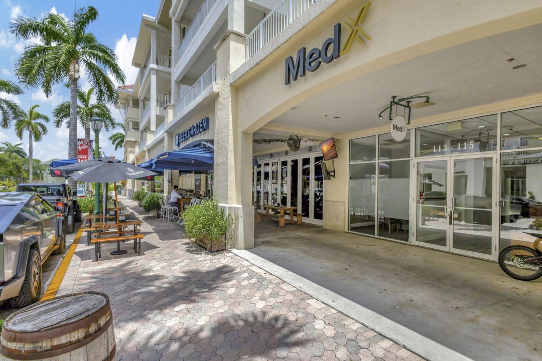 For Sale: $549,000 (4 beds, 2 baths, 1938 Square Feet)