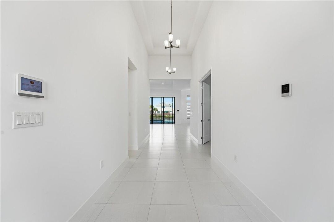 出租: $7,600 (4 贝兹, 4 浴室, 3248 平方英尺)