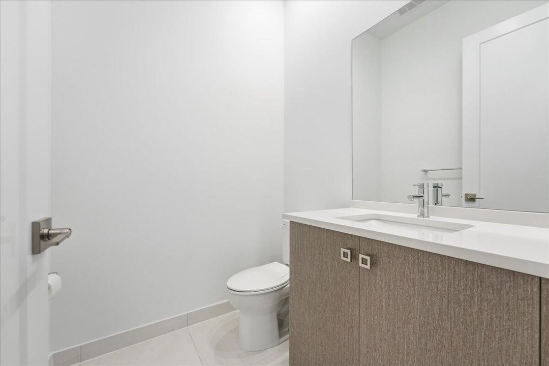 出租: $7,600 (4 贝兹, 4 浴室, 3248 平方英尺)