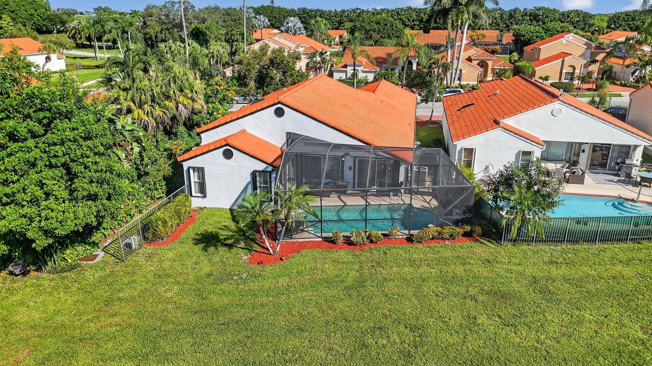 En Venta: $720,000 (4 camas, 2 baños, 2177 Pies cuadrados)