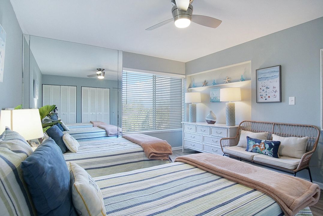 待售: $325,000 (2 贝兹, 2 浴室, 1184 平方英尺)