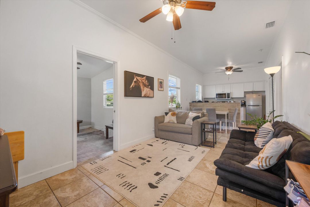 待售: $3,999,500 (6 贝兹, 3 浴室, 2702 平方英尺)