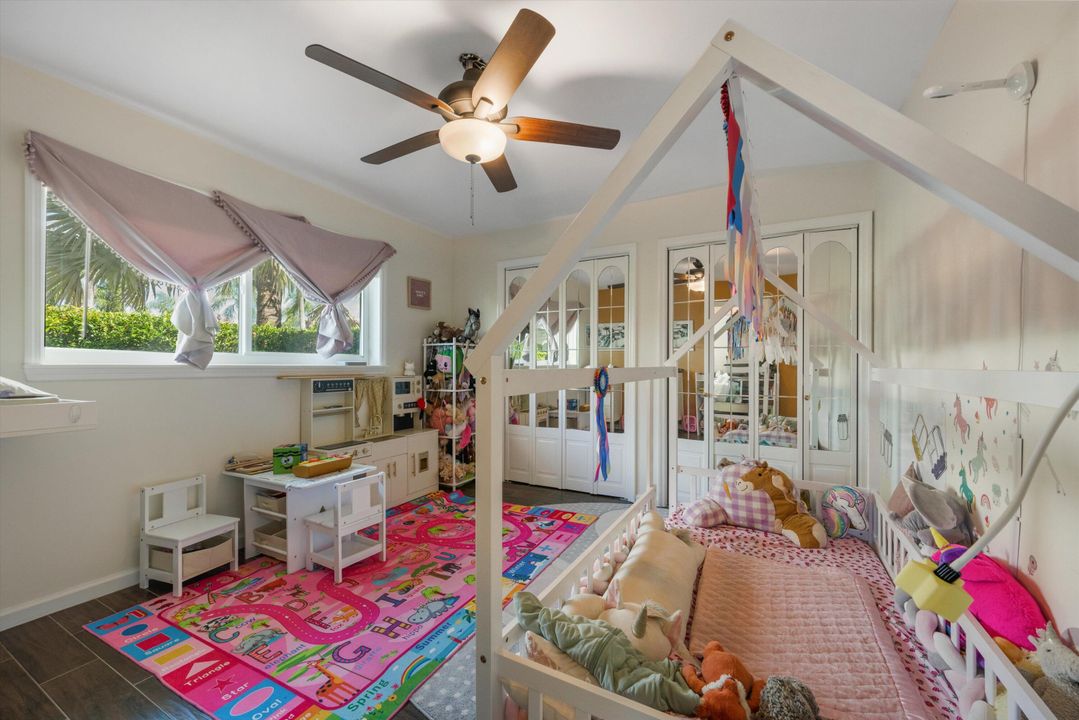 待售: $3,999,500 (6 贝兹, 3 浴室, 2702 平方英尺)