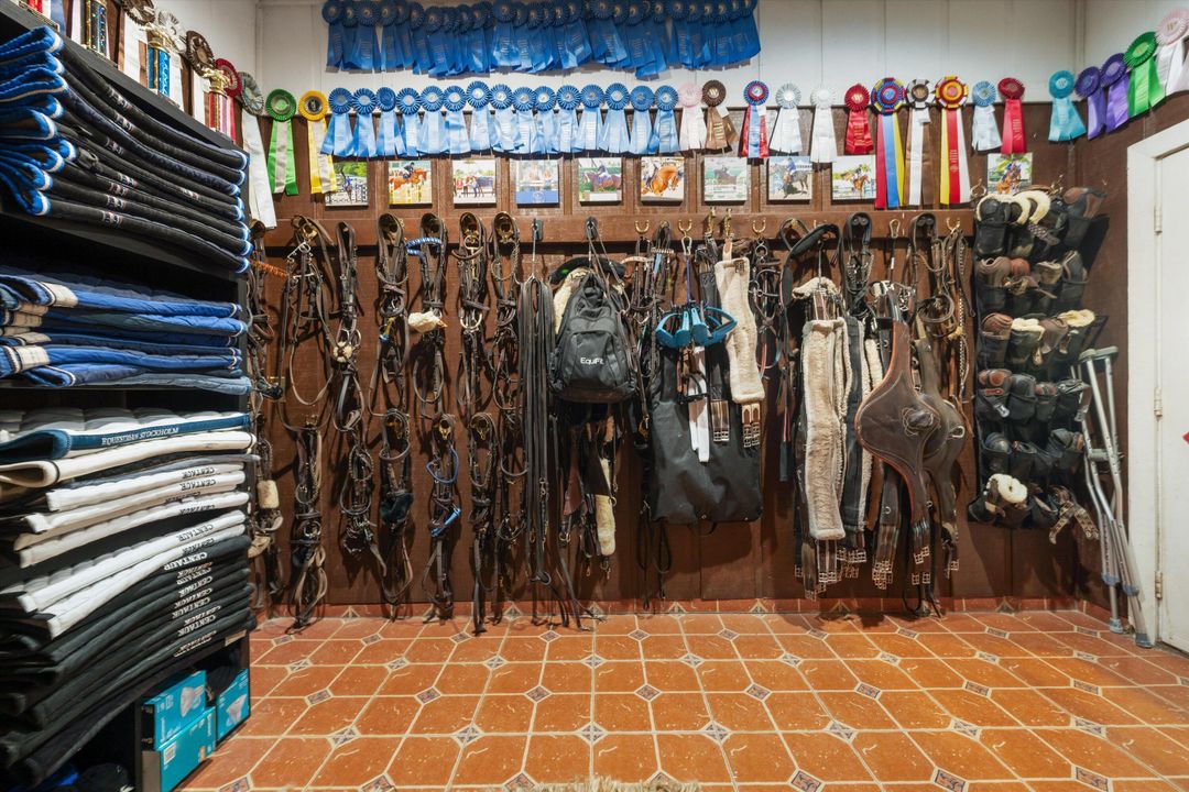 待售: $3,999,500 (6 贝兹, 3 浴室, 2702 平方英尺)