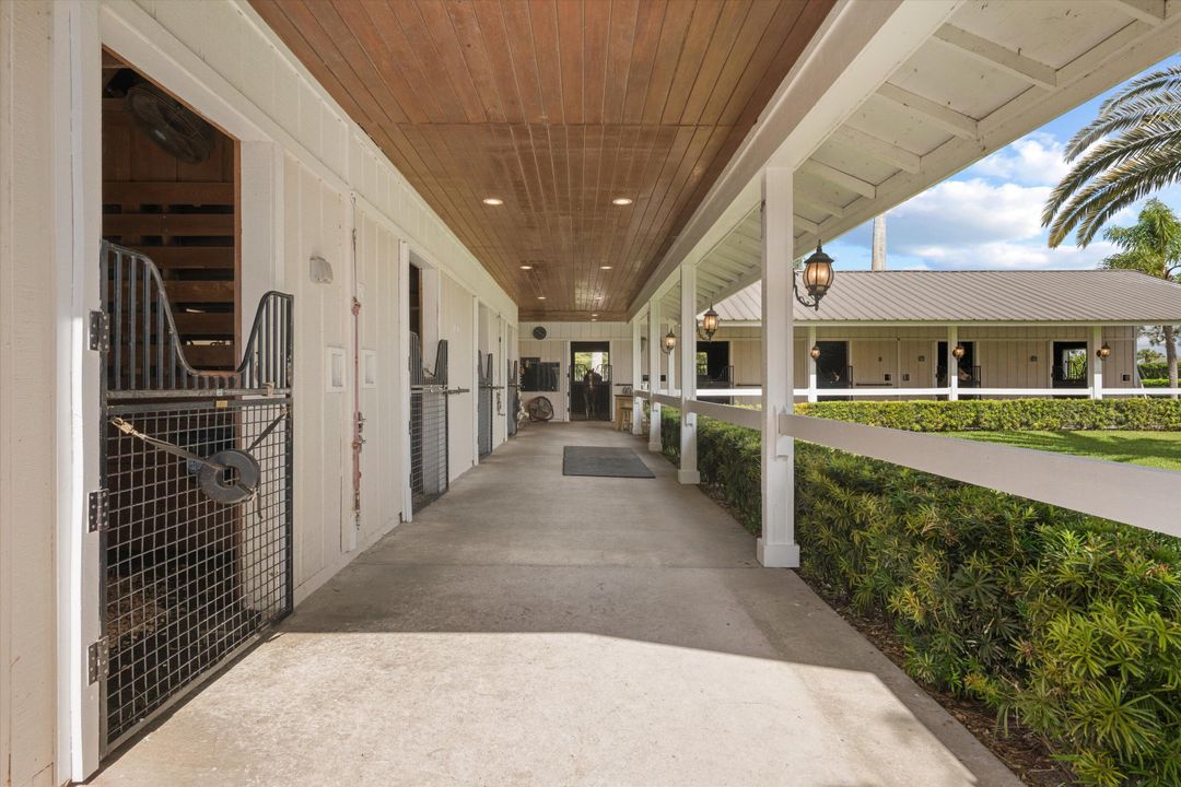 待售: $3,999,500 (6 贝兹, 3 浴室, 2702 平方英尺)