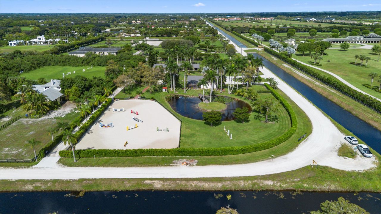 待售: $3,999,500 (6 贝兹, 3 浴室, 2702 平方英尺)