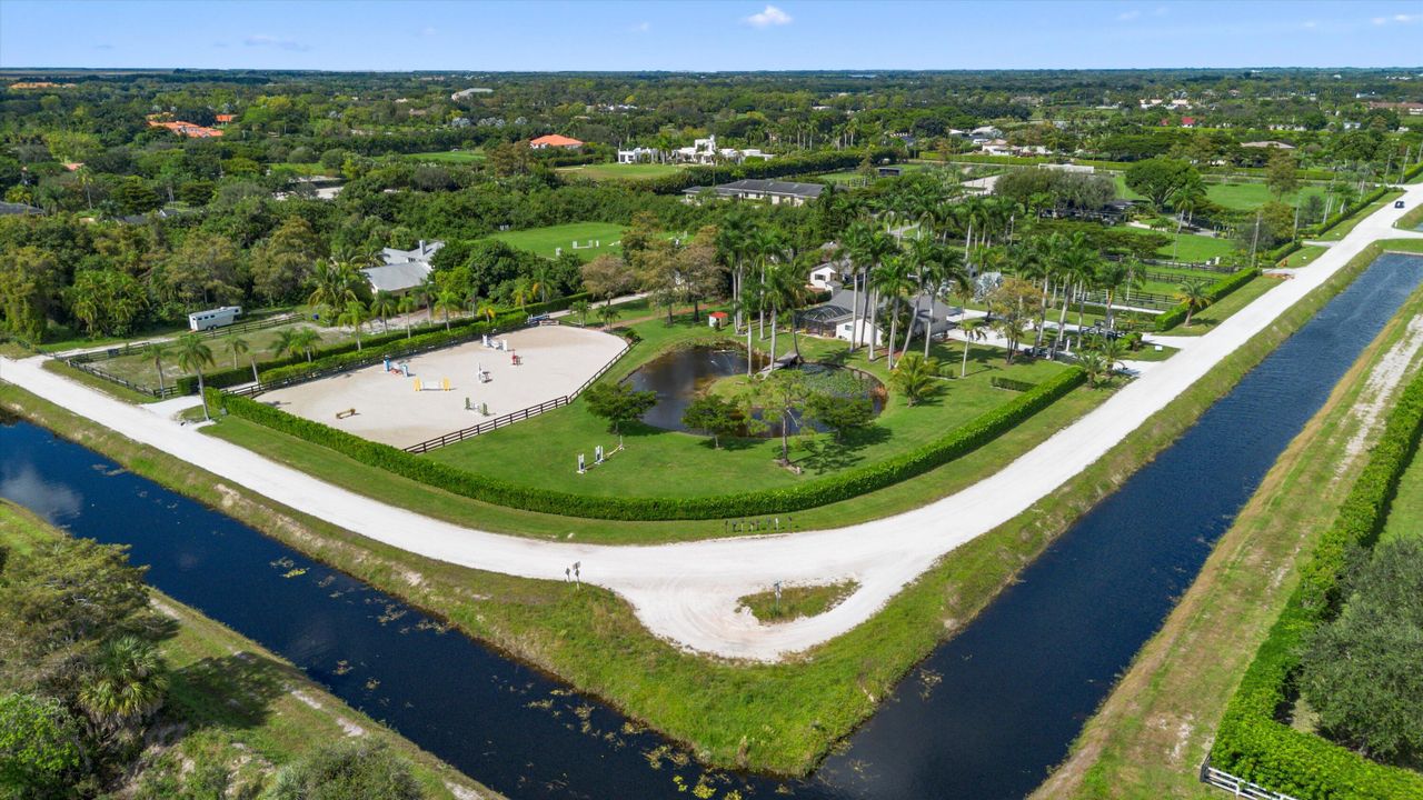 待售: $3,999,500 (6 贝兹, 3 浴室, 2702 平方英尺)