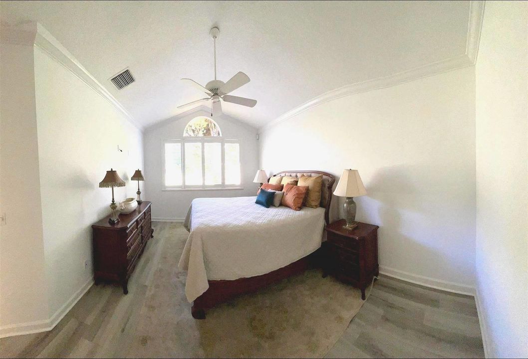 For Sale: $699,900 (3 beds, 2 baths, 2377 Square Feet)