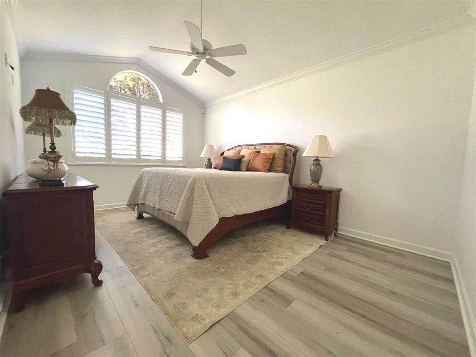 For Sale: $699,900 (3 beds, 2 baths, 2377 Square Feet)