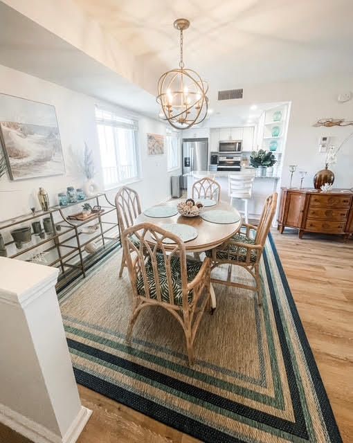 待售: $325,000 (2 贝兹, 2 浴室, 1184 平方英尺)