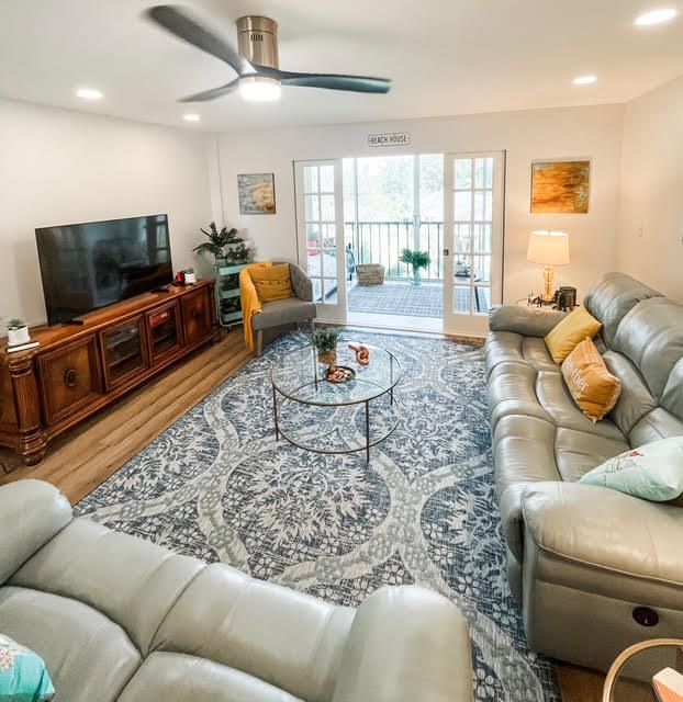 待售: $325,000 (2 贝兹, 2 浴室, 1184 平方英尺)