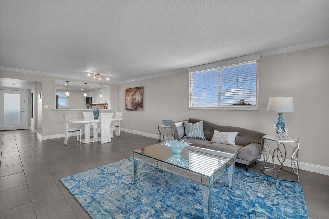 For Rent: $8,500 (2 beds, 2 baths, 1100 Square Feet)