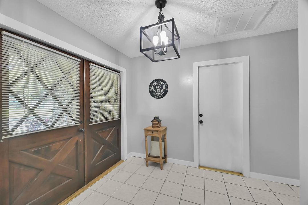 Active With Contract: $340,000 (3 beds, 2 baths, 1533 Square Feet)