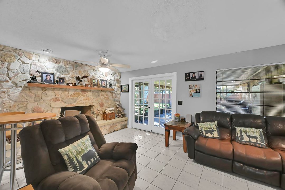 Active With Contract: $340,000 (3 beds, 2 baths, 1533 Square Feet)