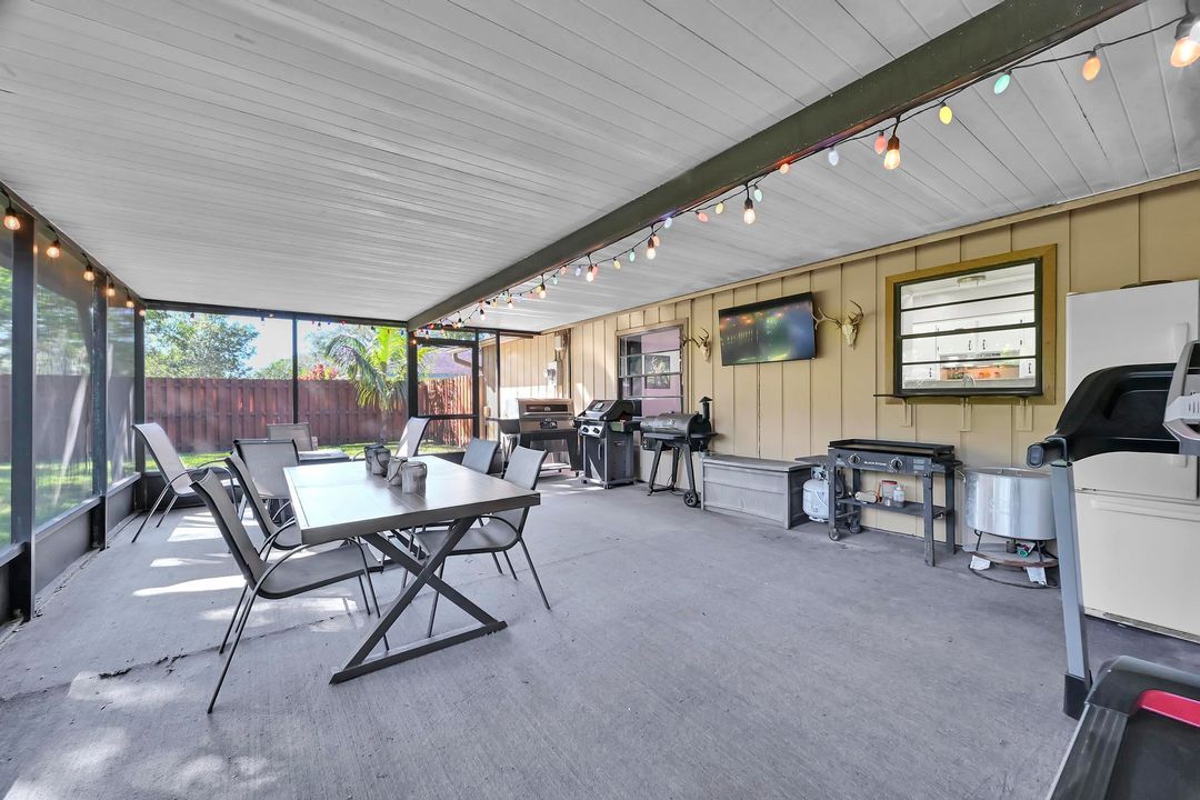 Active With Contract: $340,000 (3 beds, 2 baths, 1533 Square Feet)