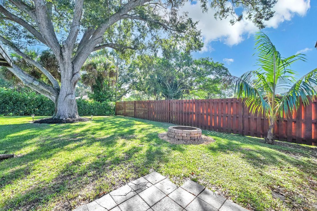 Active With Contract: $340,000 (3 beds, 2 baths, 1533 Square Feet)