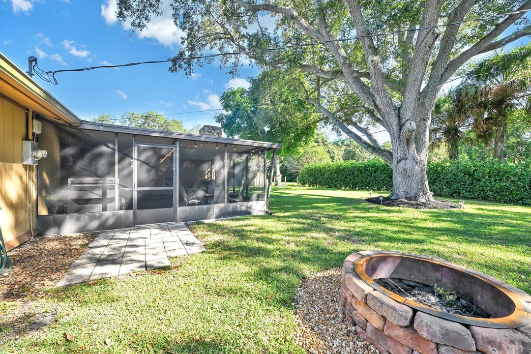 Active With Contract: $340,000 (3 beds, 2 baths, 1533 Square Feet)