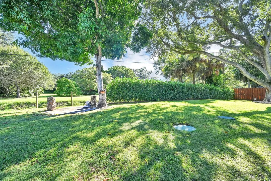 Active With Contract: $340,000 (3 beds, 2 baths, 1533 Square Feet)