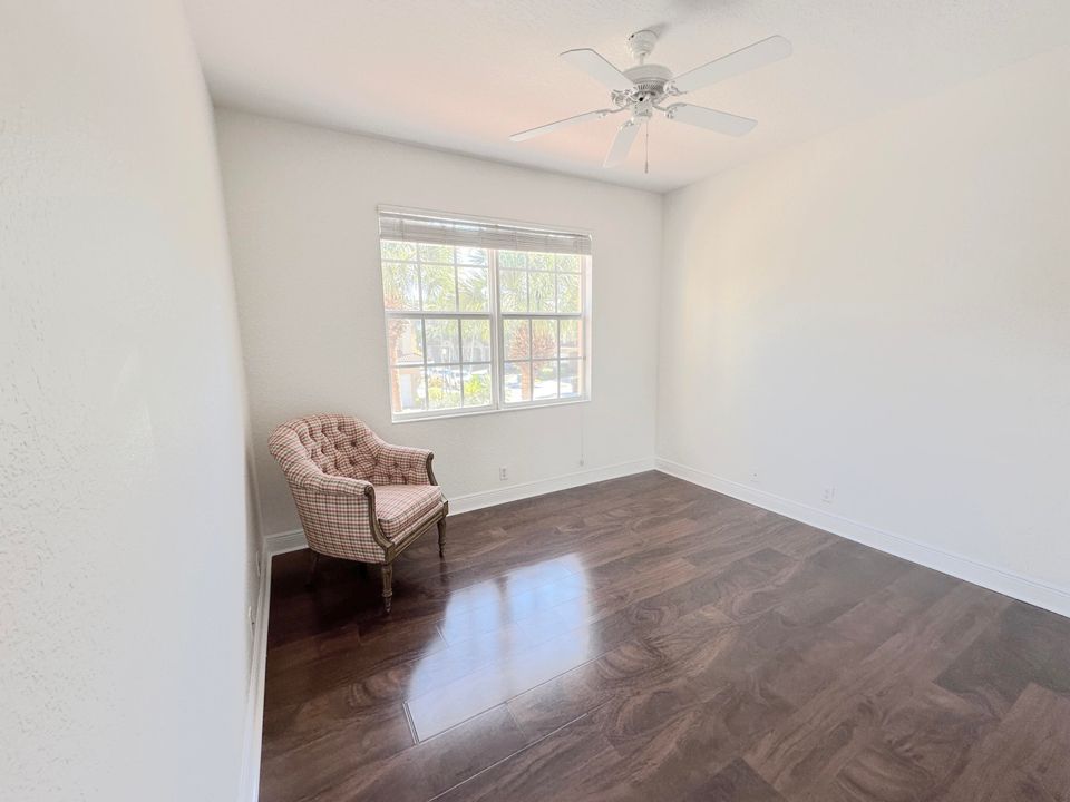 For Sale: $574,900 (3 beds, 2 baths, 2204 Square Feet)
