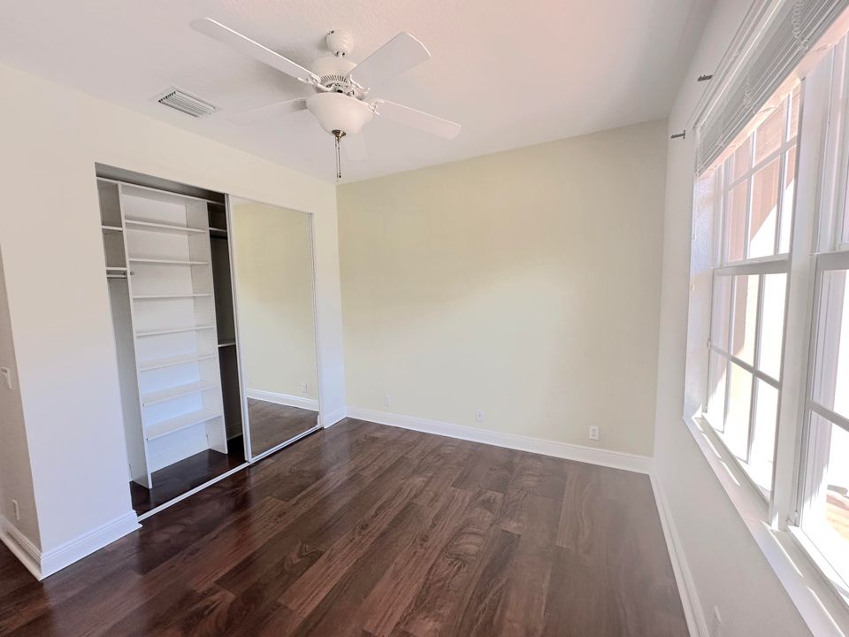 For Sale: $574,900 (3 beds, 2 baths, 2204 Square Feet)