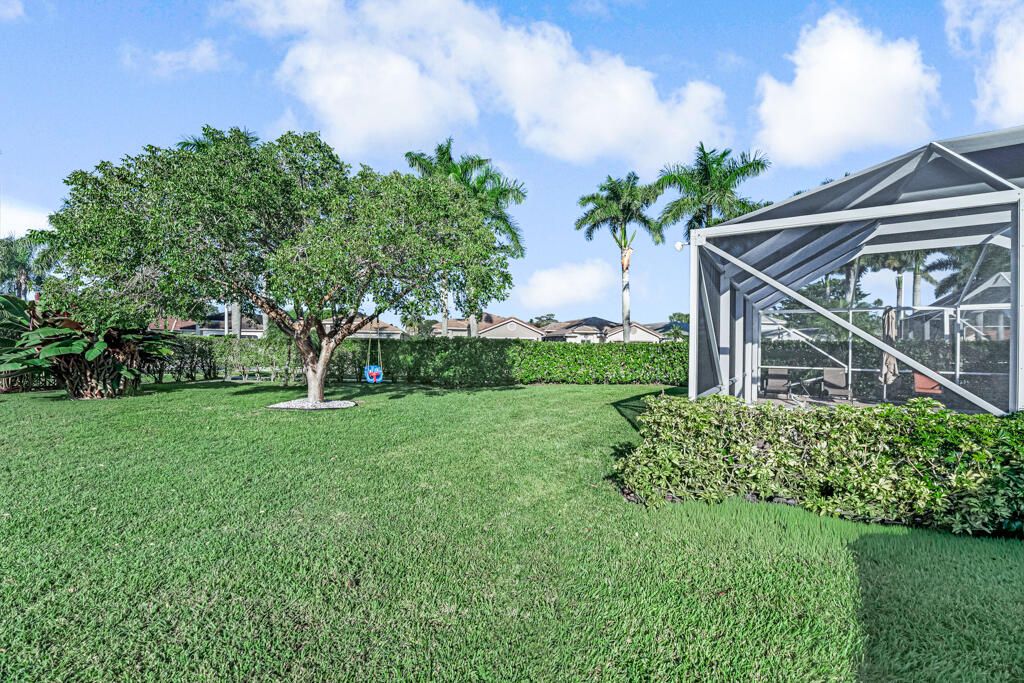 Active With Contract: $635,000 (3 beds, 2 baths, 2166 Square Feet)