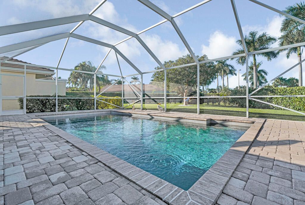 Active With Contract: $635,000 (3 beds, 2 baths, 2166 Square Feet)