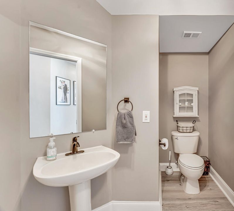 Active With Contract: $635,000 (3 beds, 2 baths, 2166 Square Feet)