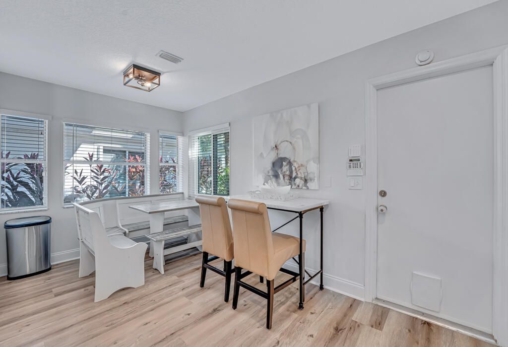 Active With Contract: $635,000 (3 beds, 2 baths, 2166 Square Feet)