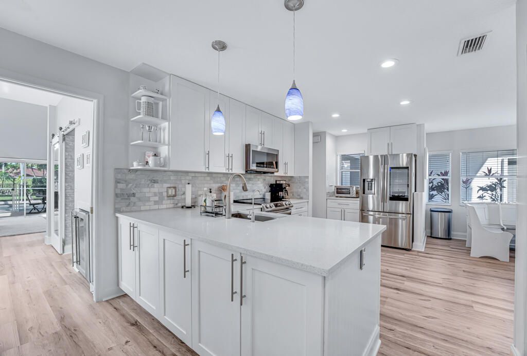 Active With Contract: $635,000 (3 beds, 2 baths, 2166 Square Feet)