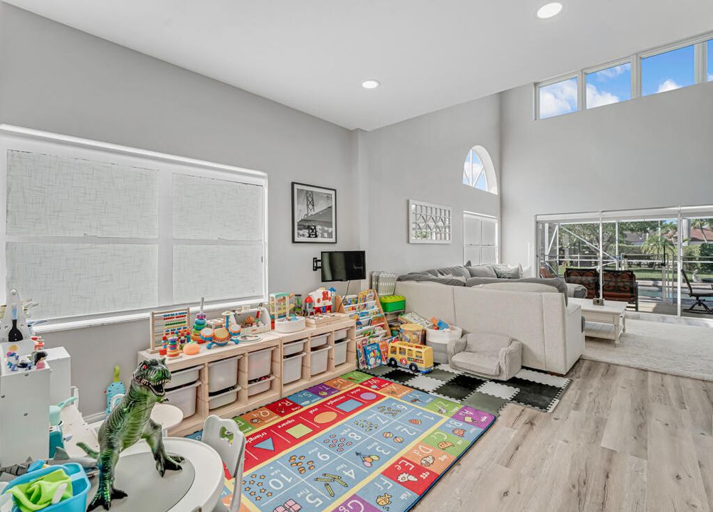 Active With Contract: $635,000 (3 beds, 2 baths, 2166 Square Feet)