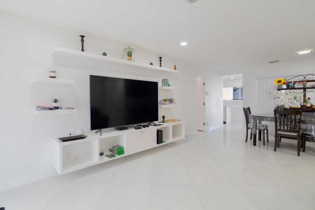 待售: $499,000 (3 贝兹, 3 浴室, 1382 平方英尺)