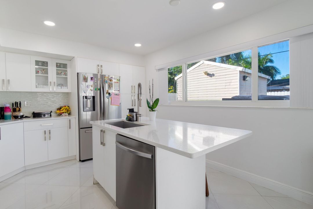 待售: $499,000 (3 贝兹, 3 浴室, 1382 平方英尺)