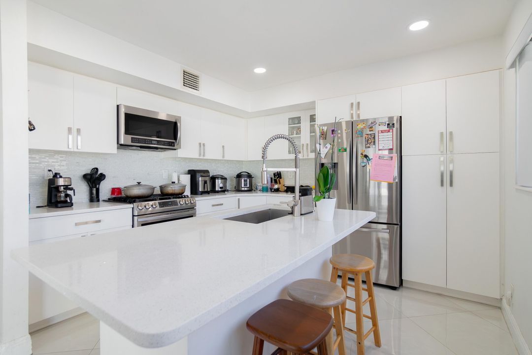 待售: $499,000 (3 贝兹, 3 浴室, 1382 平方英尺)