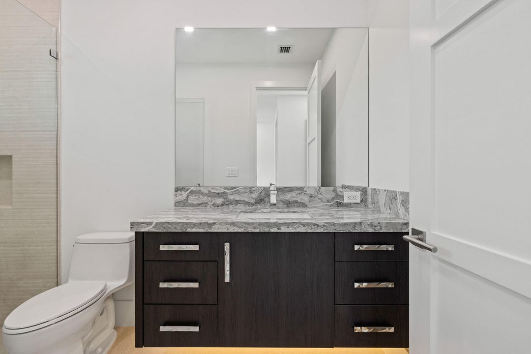 待售: $8,500,000 (5 贝兹, 4 浴室, 5437 平方英尺)