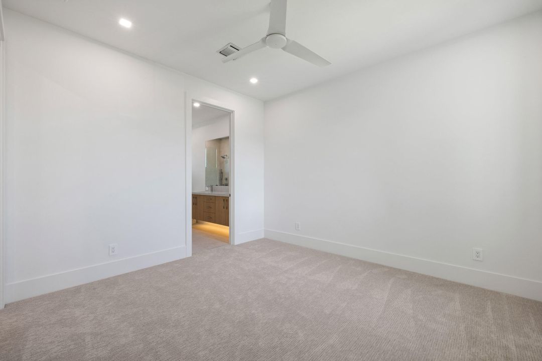 待售: $8,500,000 (5 贝兹, 4 浴室, 5437 平方英尺)