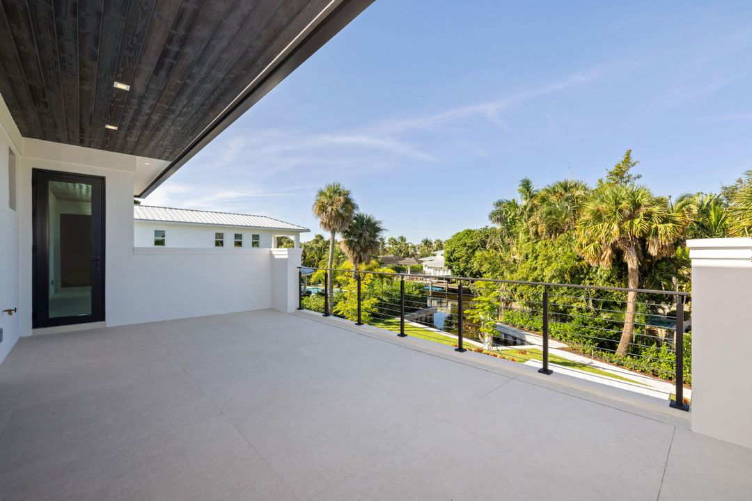 待售: $8,500,000 (5 贝兹, 4 浴室, 5437 平方英尺)