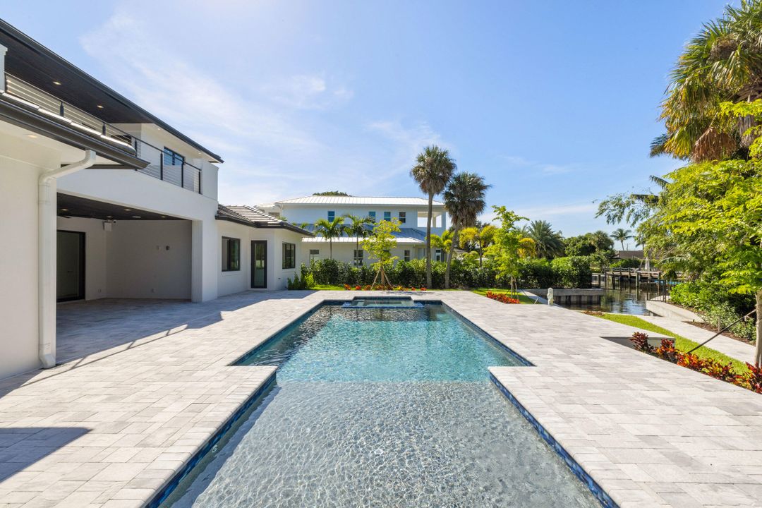 待售: $8,500,000 (5 贝兹, 4 浴室, 5437 平方英尺)