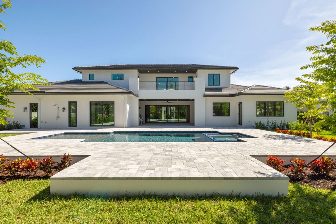 待售: $8,500,000 (5 贝兹, 4 浴室, 5437 平方英尺)