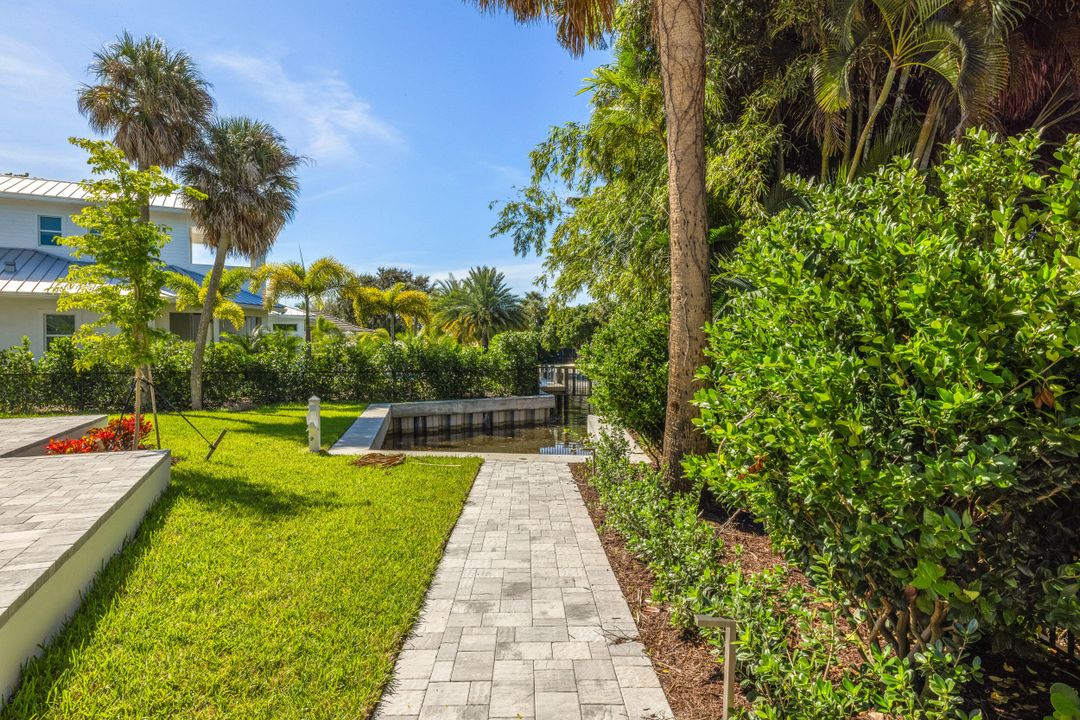 待售: $8,500,000 (5 贝兹, 4 浴室, 5437 平方英尺)