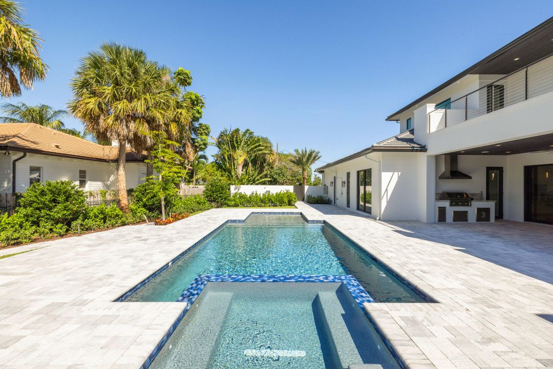 待售: $8,500,000 (5 贝兹, 4 浴室, 5437 平方英尺)