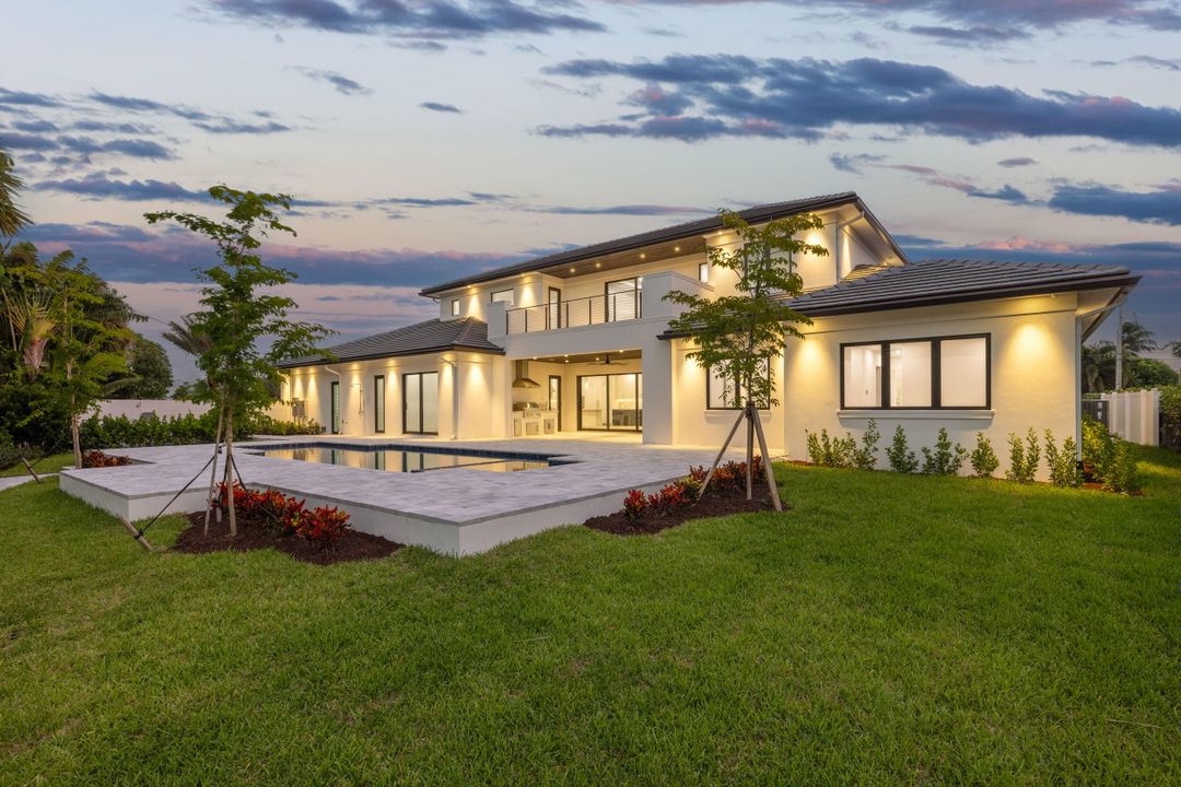 待售: $8,500,000 (5 贝兹, 4 浴室, 5437 平方英尺)