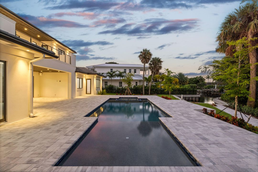 待售: $8,500,000 (5 贝兹, 4 浴室, 5437 平方英尺)