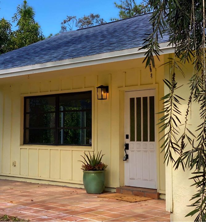 Active With Contract: $1,200,000 (3 beds, 2 baths, 1528 Square Feet)