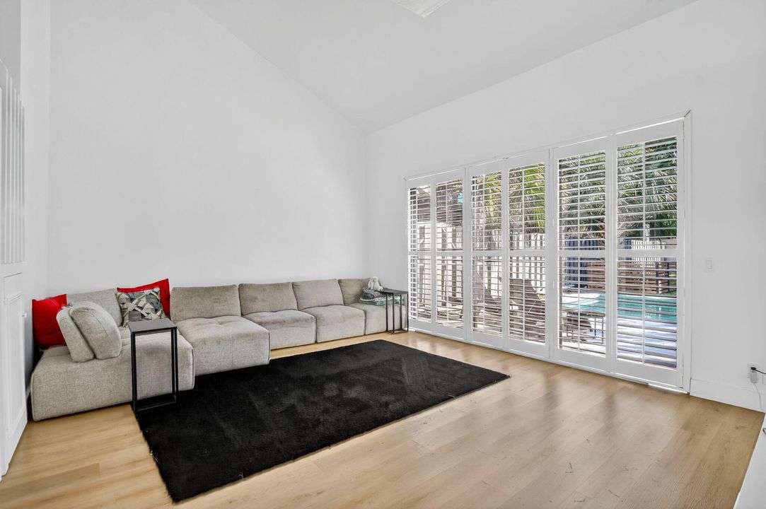 For Rent: $4,500 (4 beds, 3 baths, 2135 Square Feet)