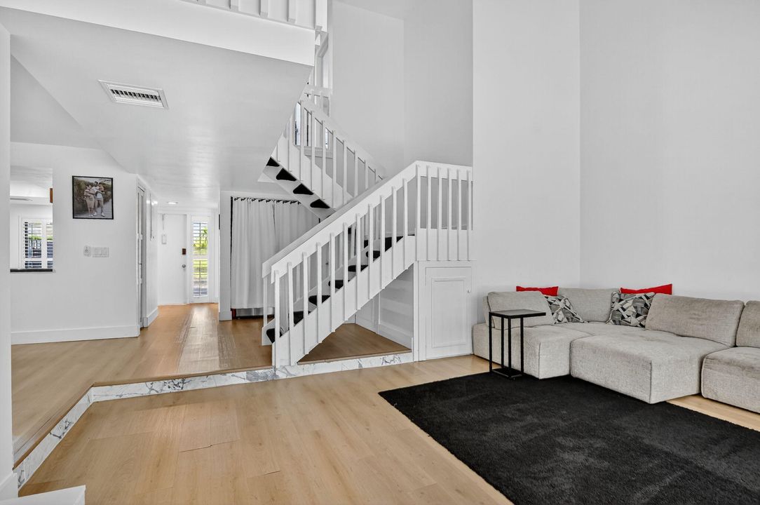 For Rent: $4,500 (4 beds, 3 baths, 2135 Square Feet)