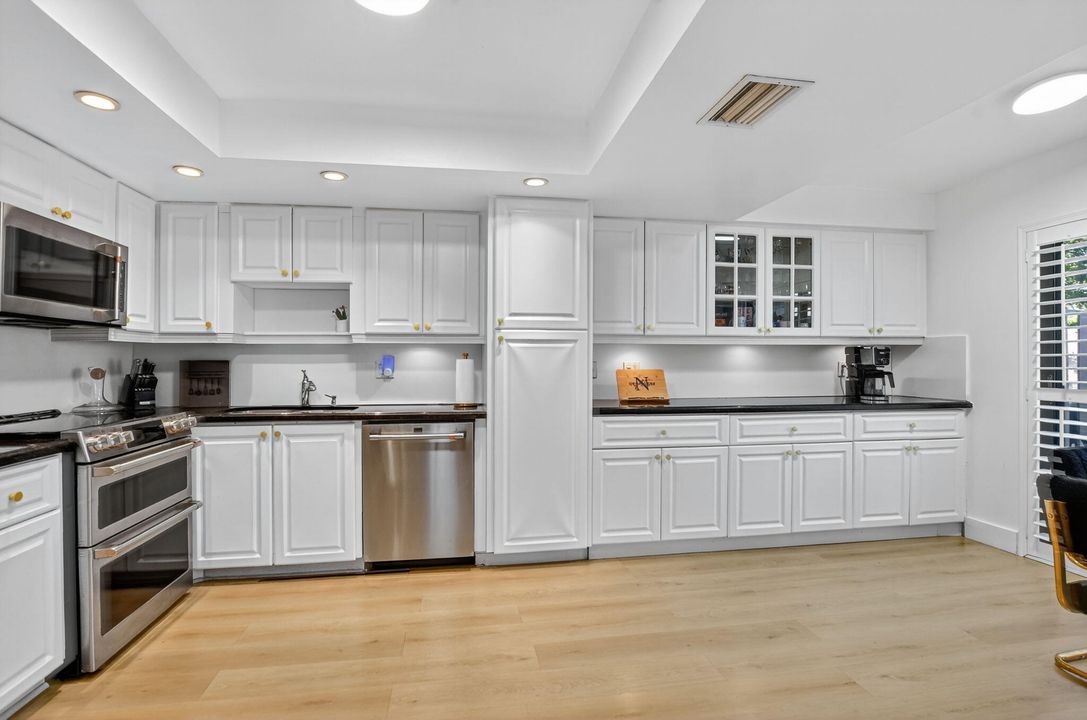 For Rent: $4,500 (4 beds, 3 baths, 2135 Square Feet)